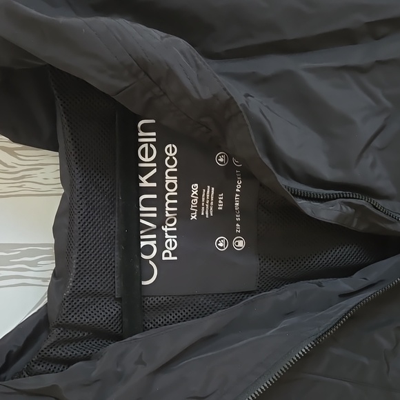 NWT Calvin Klein Hooded Rain Jacket - Picture 7 of 8